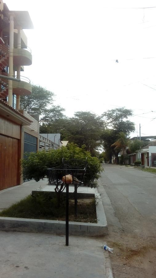 Hospedaje Residencial Los Fresnos - Miraflores Piura Exteriér fotografie